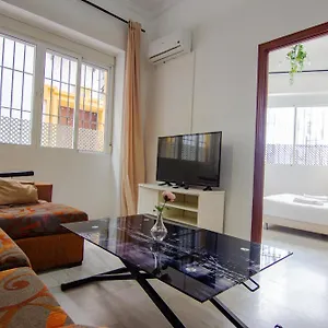 Rentalsevilla Encantador En El Gran Poder Sevilla